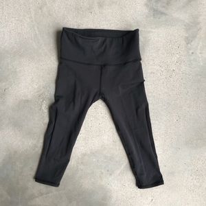Lululemon Athletica crop rights size 4